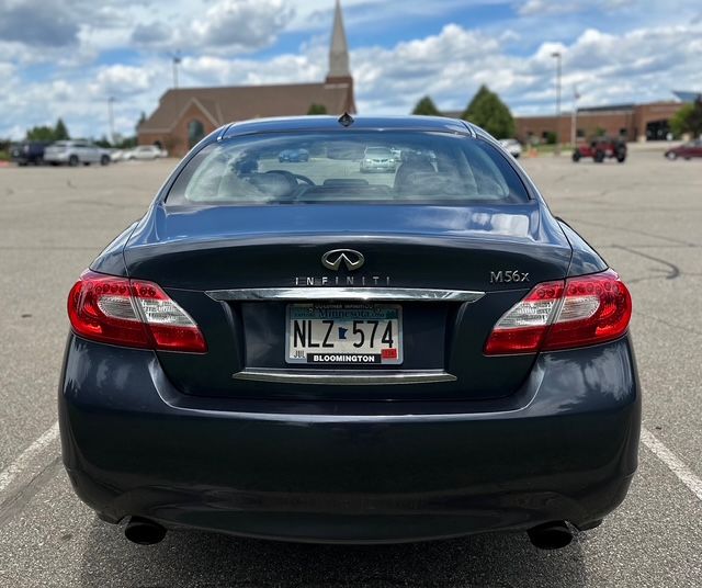 Used 2011 INFINITI M56 x w/ Deluxe Touring Pkg AWD/4WD image 17