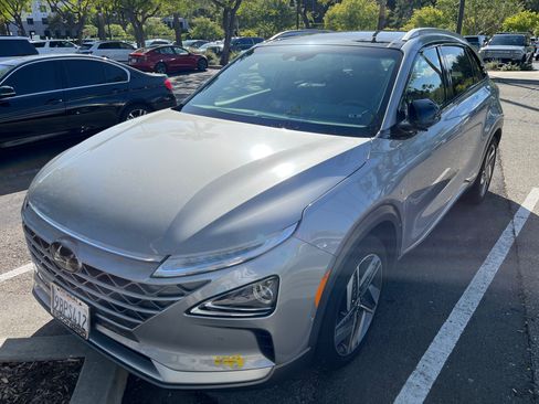 Used 2022 Hyundai Nexo Limited FWD image 10