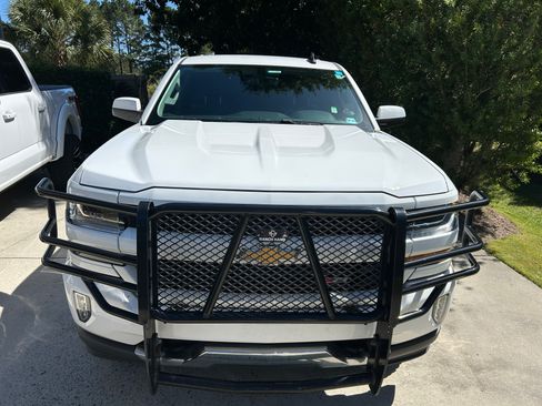 Used 2018 Chevrolet Silverado 1500 LT w/ All Star Edition image 8