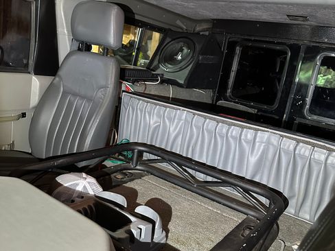 Used 1999 HUMMER H1 4-Door Wagon image 22