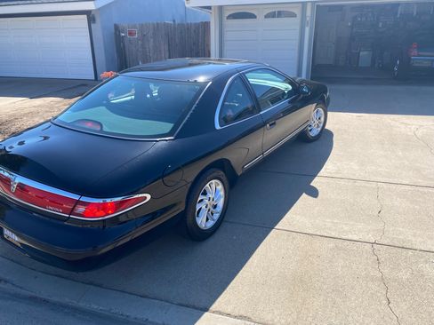 Used 1998 Lincoln Mark VIII RWD image 2