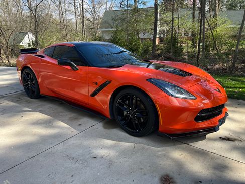 Used 2019 Chevrolet Corvette Stingray Coupe w/ Carbon Flash Badge Package image 2