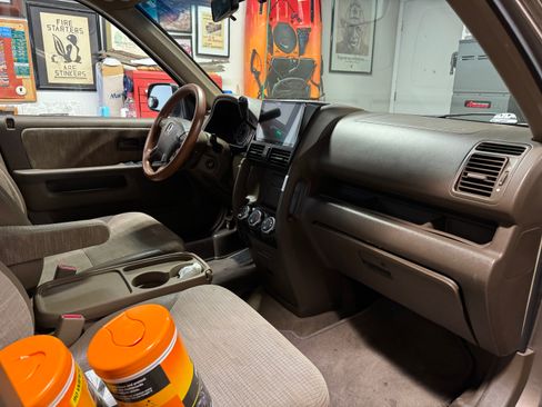 Used 2003 Honda CR-V LX image 5