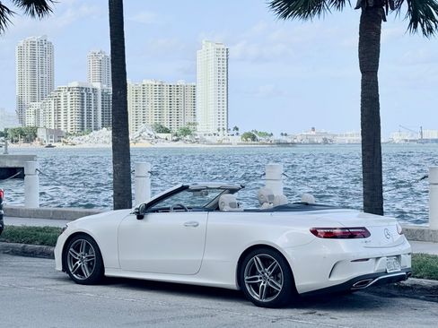Used 2019 Mercedes-Benz E 450 Cabriolet image 2
