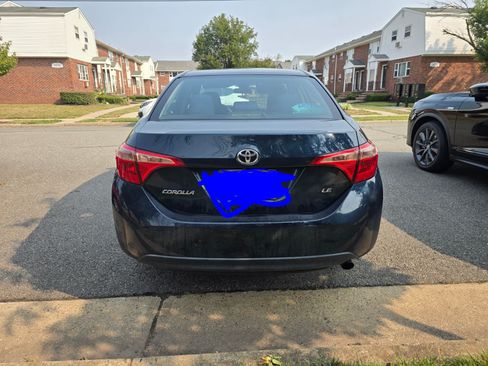 Used 2019 Toyota Corolla LE image 1