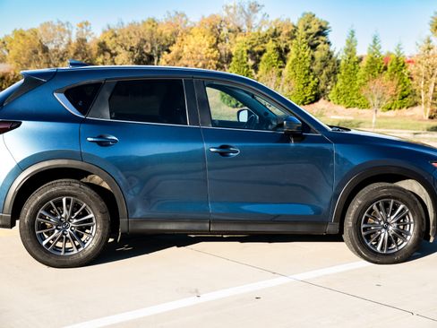Used 2021 MAZDA CX-5 Touring w/ Touring Preferred SV Package image 4