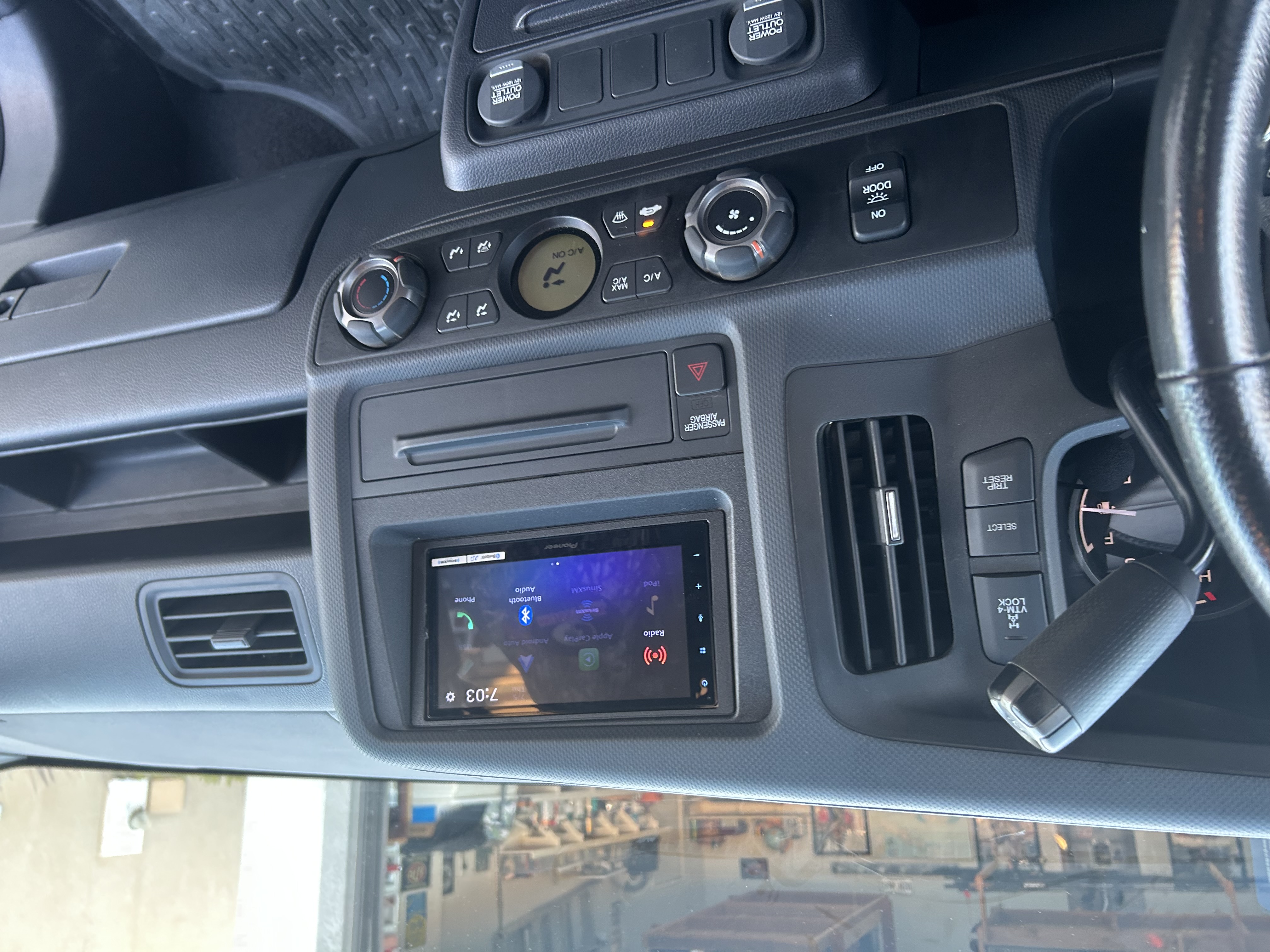 Used 2012 Honda Ridgeline Sport image 9