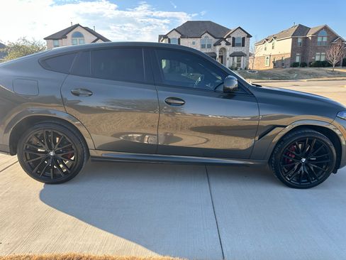 Used 2024 BMW X6 xDrive40i w/ Executive Package image 8