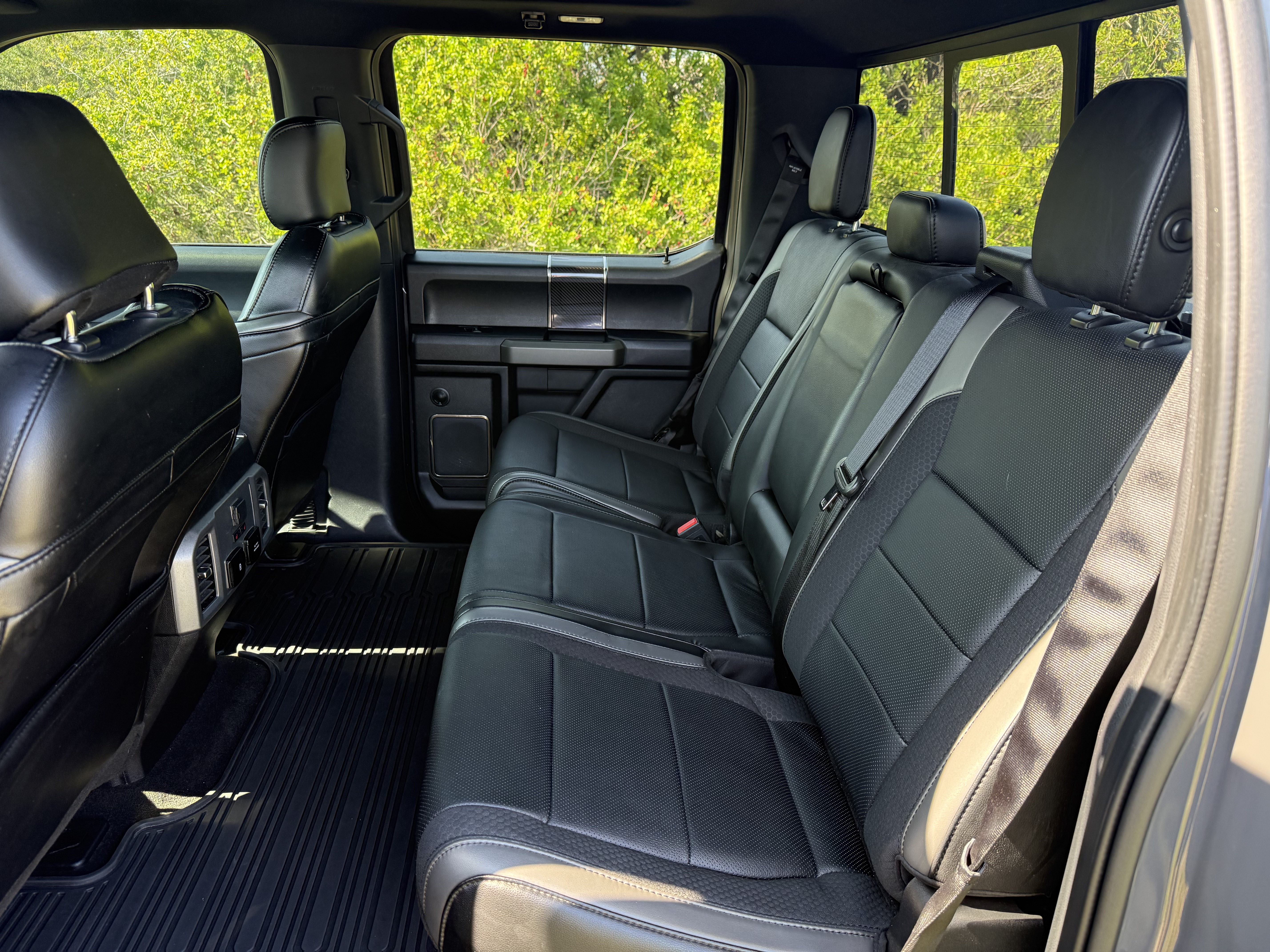 Used 2020 Ford F150 Raptor w/ Equipment Group 802A Luxury AWD/4WD image 11