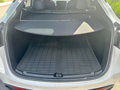 Used 2023 Tesla Model Y AWD image 22