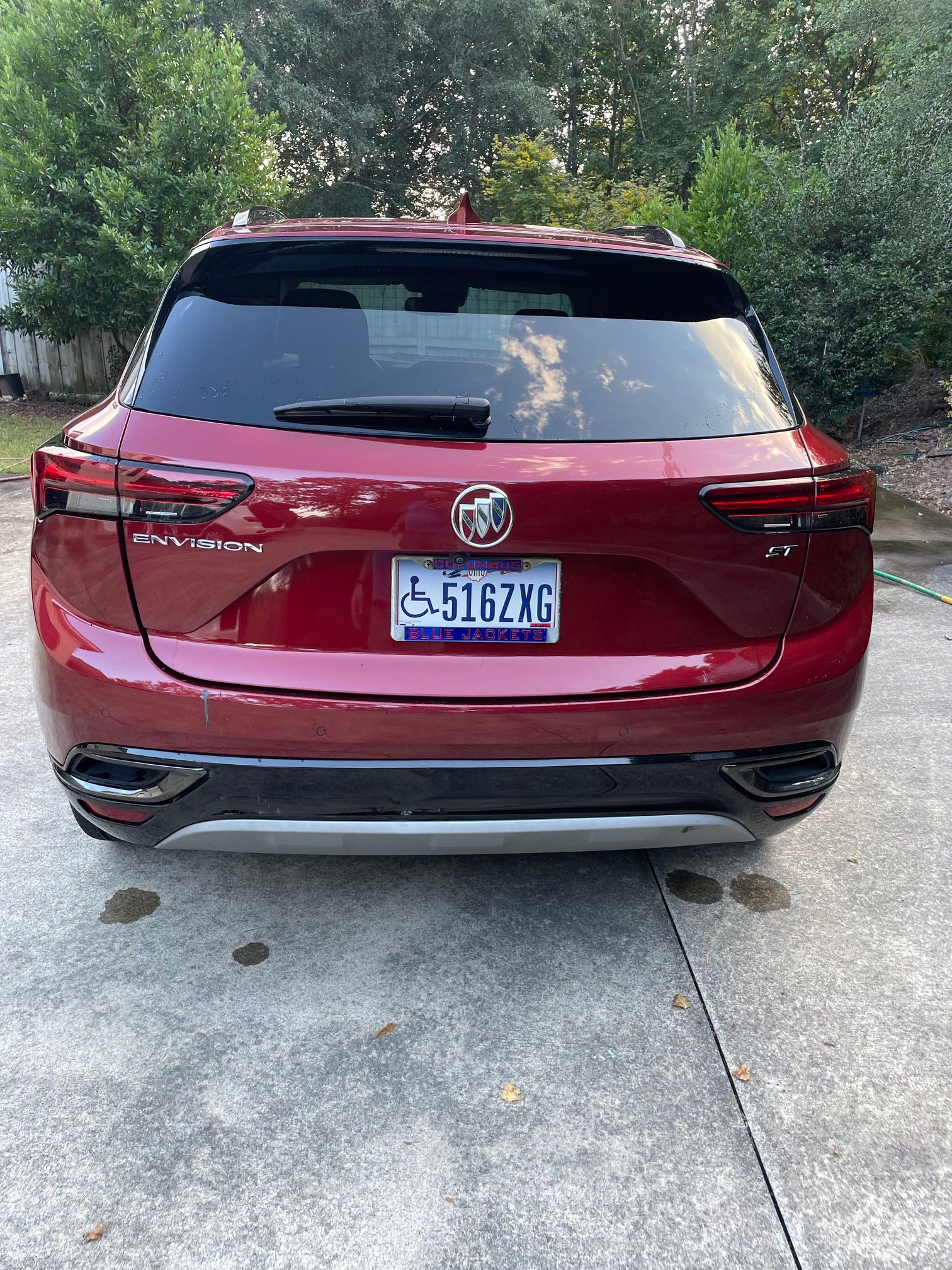 Used 2021 Buick Envision Essence w/ Sport Touring Package FWD image 4