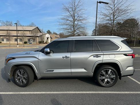 Used 2024 Toyota Sequoia Platinum image 14