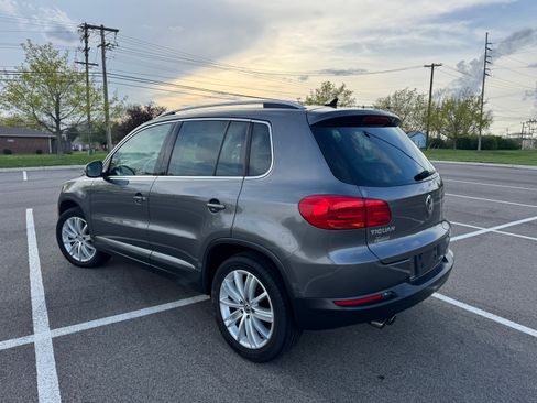 Used 2014 Volkswagen Tiguan SE image 6