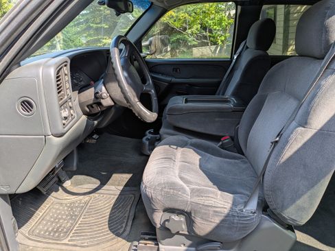 Used 2001 Chevrolet Silverado 2500 4x4 Extended Cab image 8