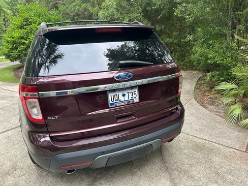 Used 2011 Ford Explorer XLT w/ 202A Rapid Spec Order Code FWD image 9