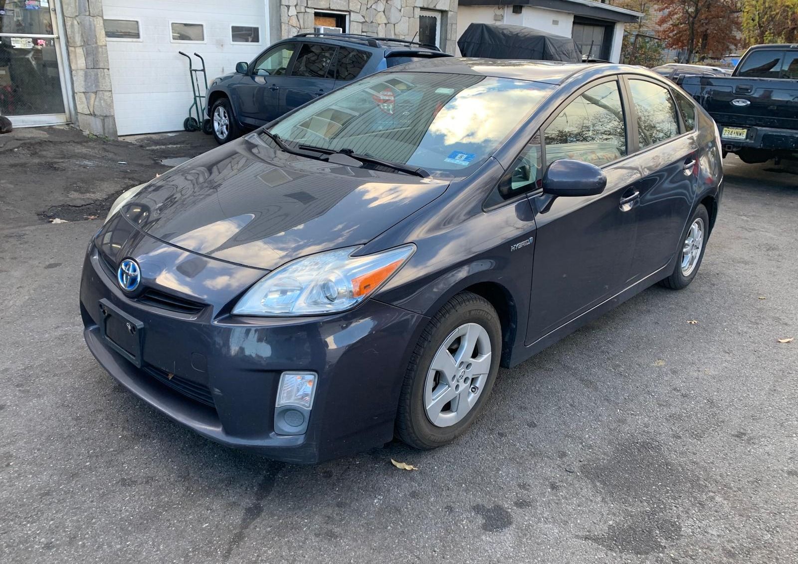 Used 2010 Toyota Prius Five FWD image 1