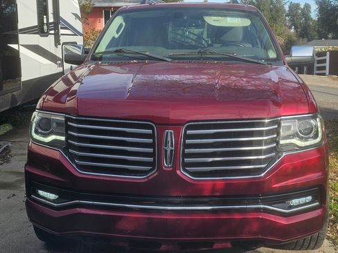 Used 2015 Lincoln Navigator 2WD image 5