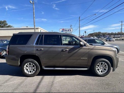 Used 2016 GMC Yukon SLT image 3