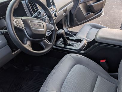 Used 2017 GMC Canyon 2WD Crew Cab w/ Convenience Package