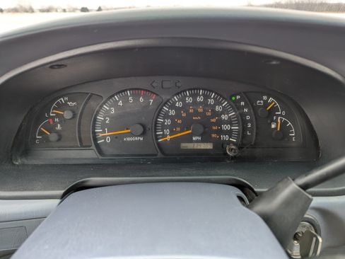 Used 2000 Toyota Tundra SR5 image 9
