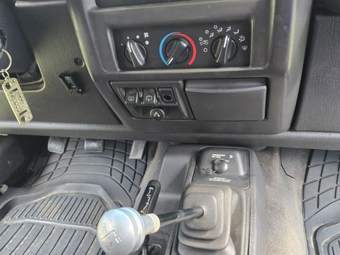 Used 2001 Jeep Wrangler Sport image 8