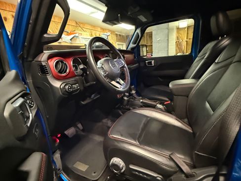 Used 2022 Jeep Gladiator Rubicon w/ LED Lighting Group image 17