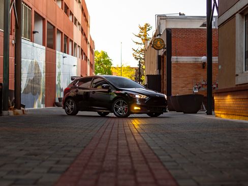 Used 2015 Ford Focus ST w/ Equipment Group 402A FWD image 1