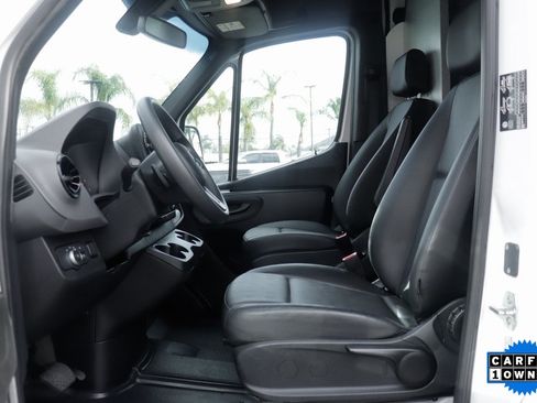 Used 2022 Mercedes-Benz Sprinter 3500 image 2