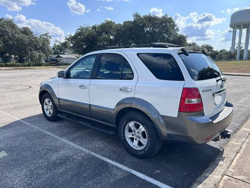 Used 2007 Kia Sorento EX w/ Luxury Pkg RWD image 8