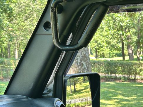 Used 2016 Jeep Wrangler Unlimited Sport w/ Quick Order Package 24S AWD/4WD image 18