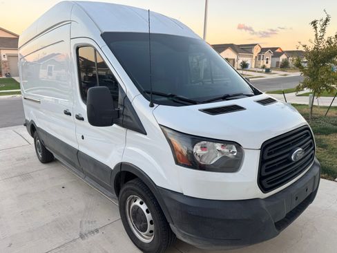 Used 2019 Ford Transit 250 148 High Roof image 1