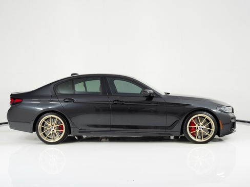 Used 2023 BMW M550i xDrive w/ Executive Package image 8
