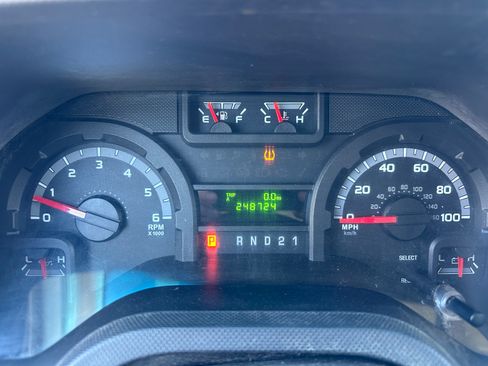 Used 2011 Ford E-150 and Econoline 150 w/ PWR Group image 12