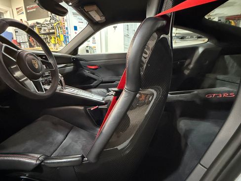 Used 2016 Porsche 911 GT3 RS image 22