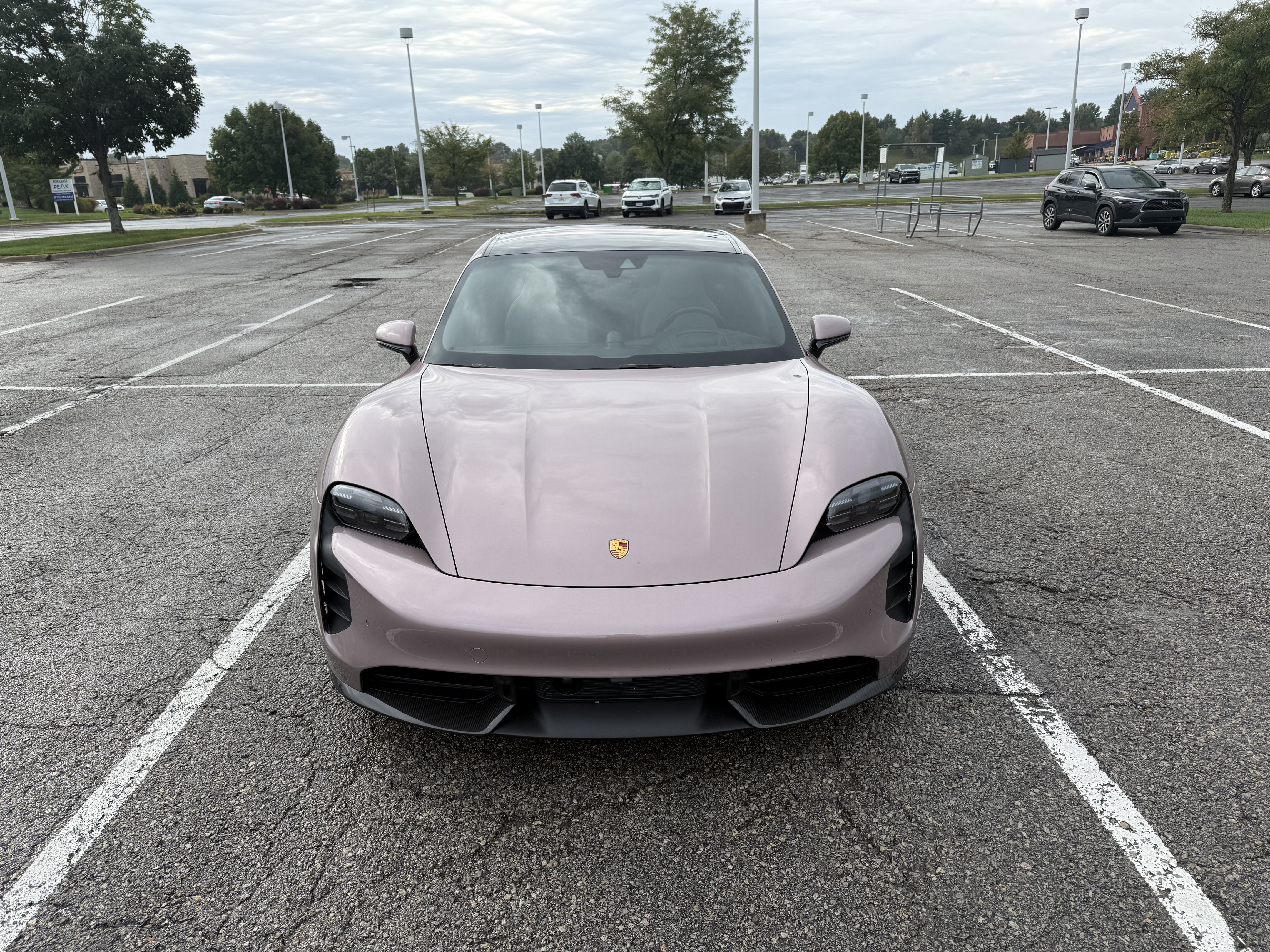 Used 2022 Porsche Taycan RWD image 2