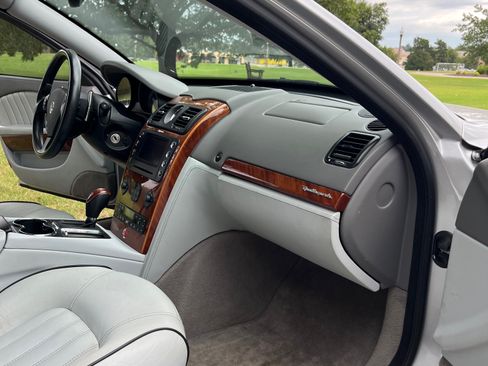 Used 2008 Maserati Quattroporte image 20