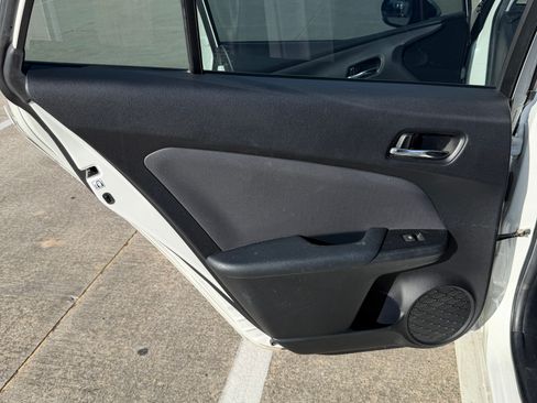 Used 2017 Toyota Prius Four w/ Advanced Technology Package image 11