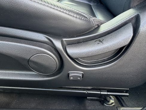 Used 2015 Kia Forte Koup SX w/ SX Premium Package image 6