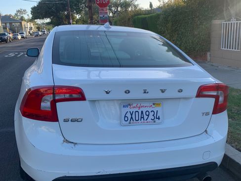 Used 2012 Volvo S60 T5 image 3