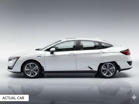 Used 2018 Honda Clarity Plug-In Hybrid image 1