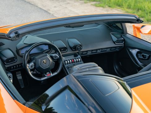 Used 2017 Lamborghini Huracan LP 580-2 RWD image 15