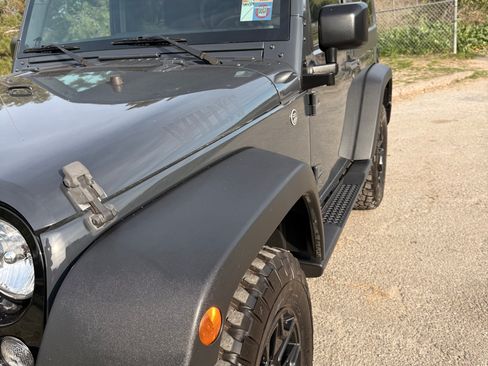 Used 2017 Jeep Wrangler Sport AWD/4WD image 14