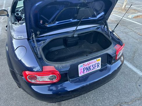 Used 2011 MAZDA MX-5 Miata Grand Touring w/ Premium Pkg image 19