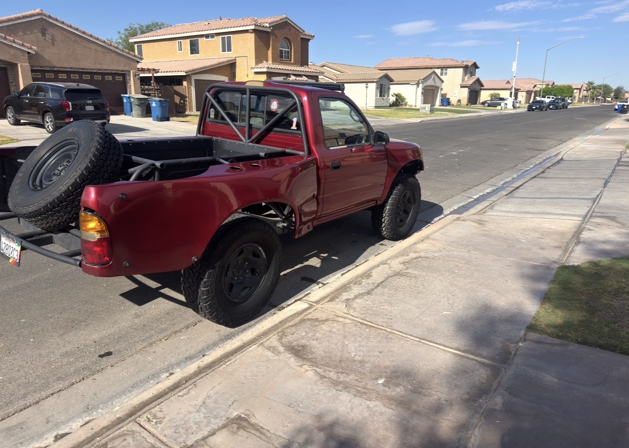 Used 2000 Toyota Tacoma PreRunner w/ Value Edition Plus Pkg RWD image 4
