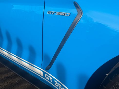 Used 2017 Ford Mustang Shelby GT350 w/ Electronics Package image 8