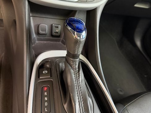 Used 2017 Chevrolet Volt LT w/ Comfort Package FWD image 6
