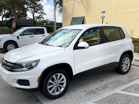 Used 2014 Volkswagen Tiguan SE image 2