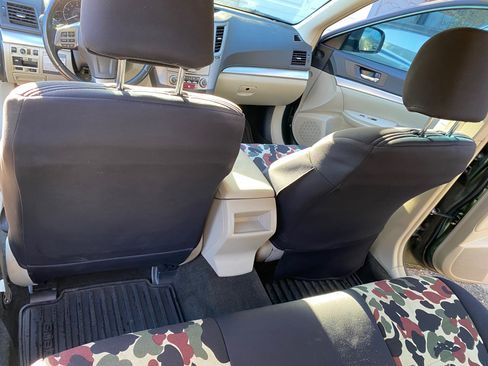 Used 2012 Subaru Outback 2.5i Premium w/ All-Weather Pkg image 9