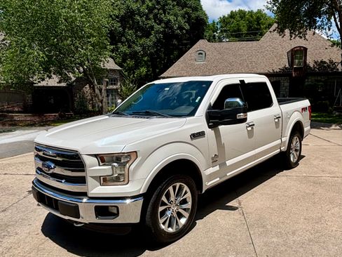 Used 2015 Ford F150 King Ranch w/ Equipment Group 601A Luxury AWD/4WD image 2