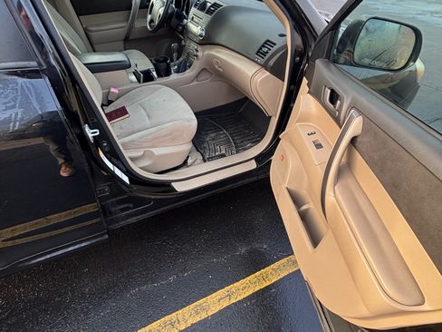 Used 2009 Toyota Highlander Sport image 4